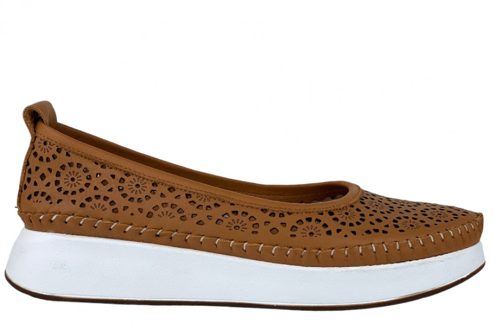 Γυναικεία Δερμάτινα Slip-On Παπούτσια Με Διάτρητο Σχεδιασμό