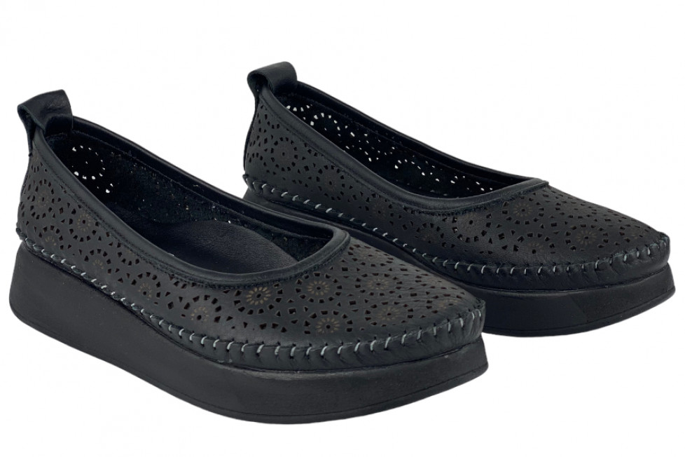 Γυναικεία Δερμάτινα Slip-On Παπούτσια Με Διάτρητο Σχεδιασμό