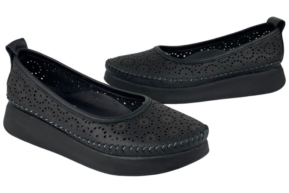 Γυναικεία Δερμάτινα Slip-On Παπούτσια Με Διάτρητο Σχεδιασμό