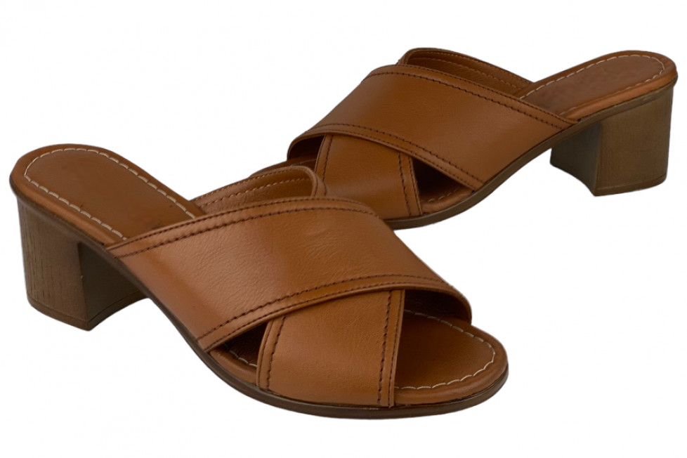 Γυναικεία Δερμάτινα Χιαστί Mules