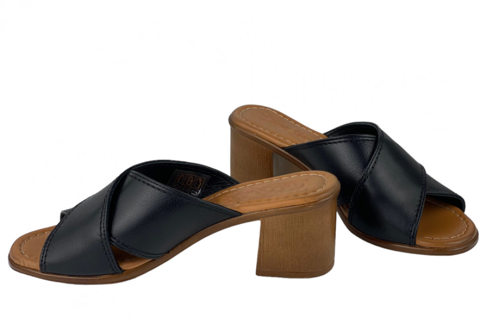 Γυναικεία Δερμάτινα Χιαστί Mules