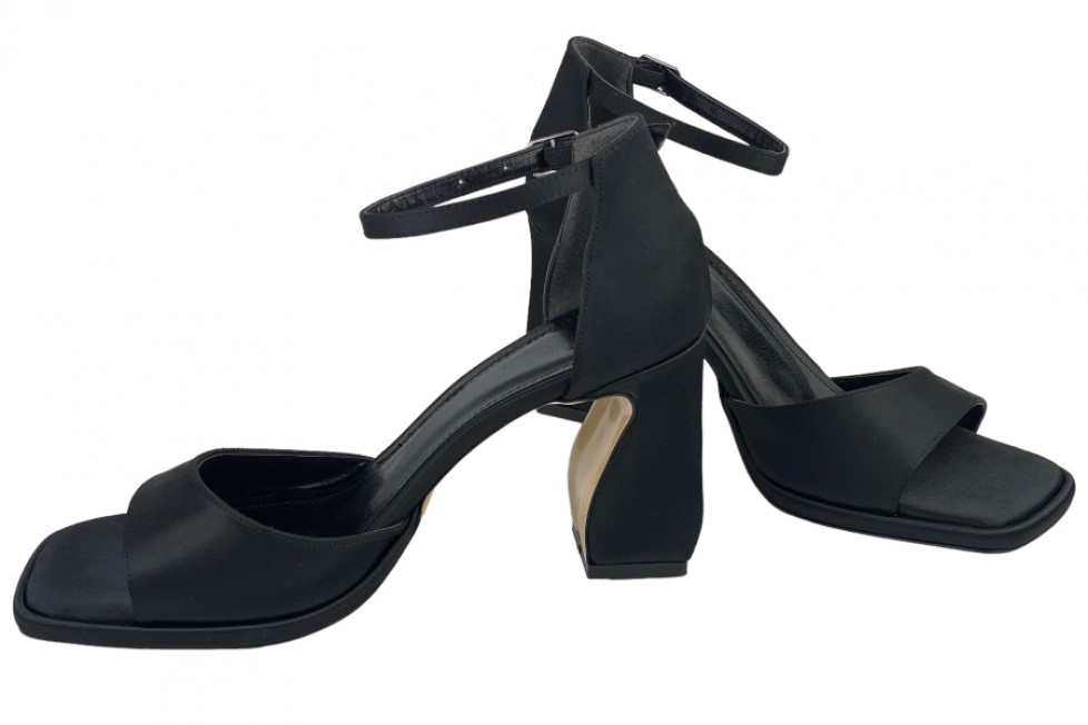Γυναικεία Πέδιλα Με Χοντρό Τακούνι