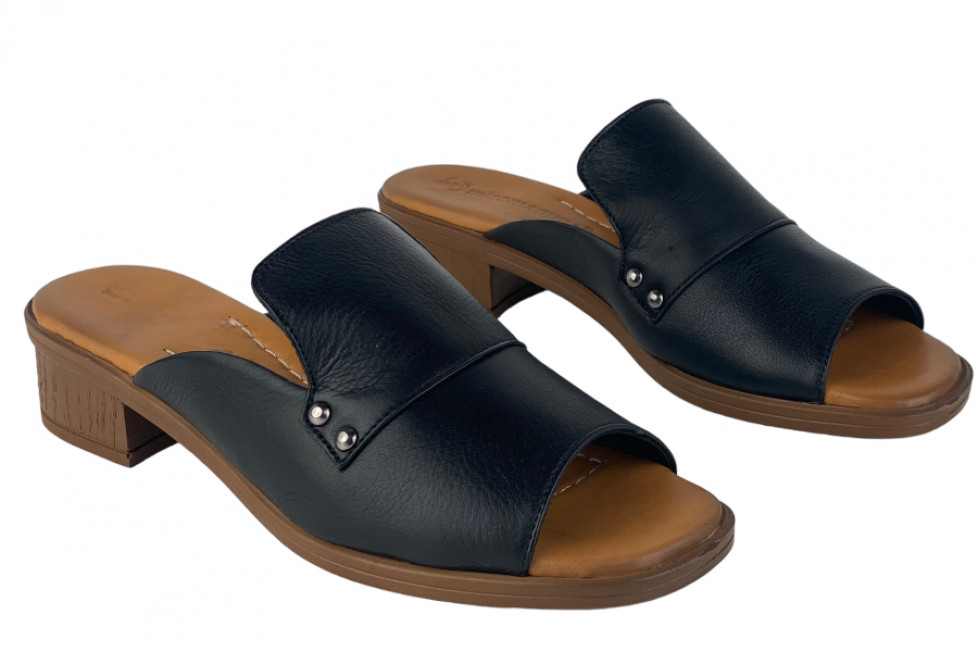 Γυναικεία Δερμάτινα Mules
