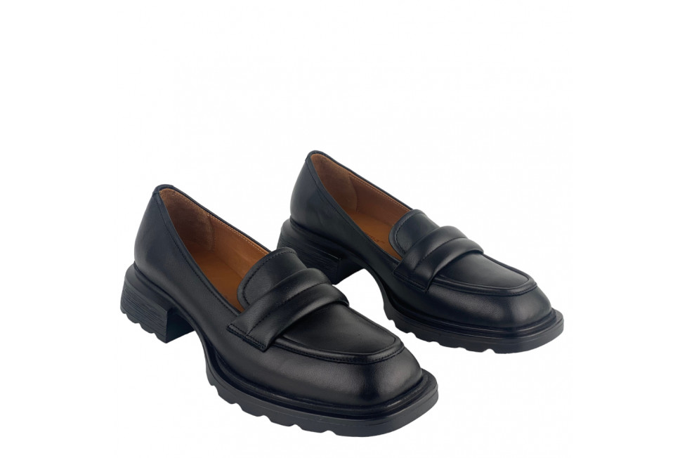 Γυναικεία Δερμάτινα Loafers Με Τετράγωνη Σόλα