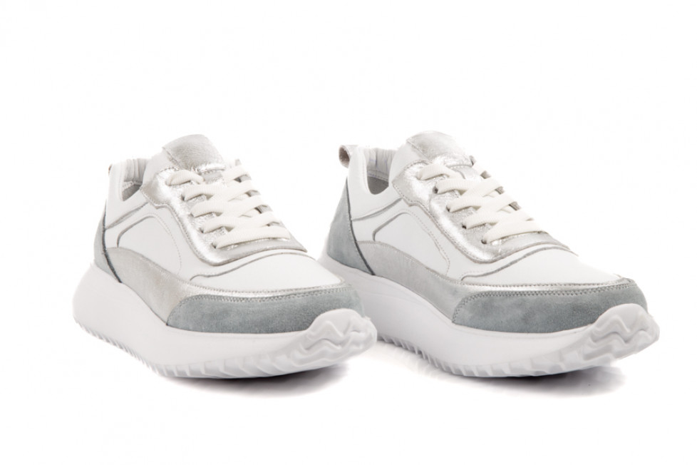Γυναικεία Δερμάτινα Sneakers Με Ασημί Λεπτομέρεια