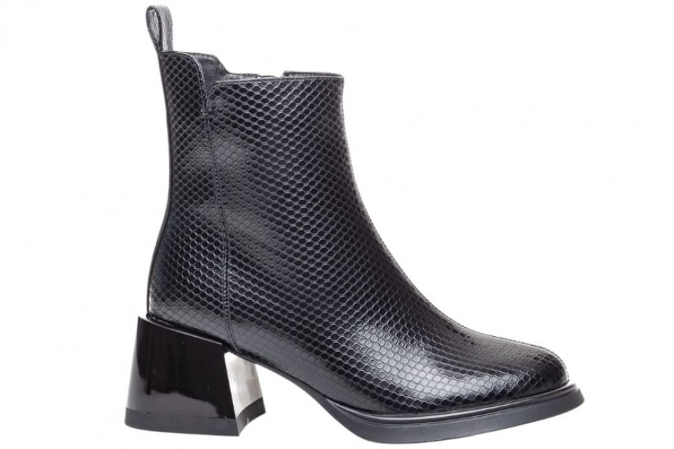 Γυναικεία Μαύρα Μποτάκια Με Στρόγγυλη Μύτη Και Τακούνι