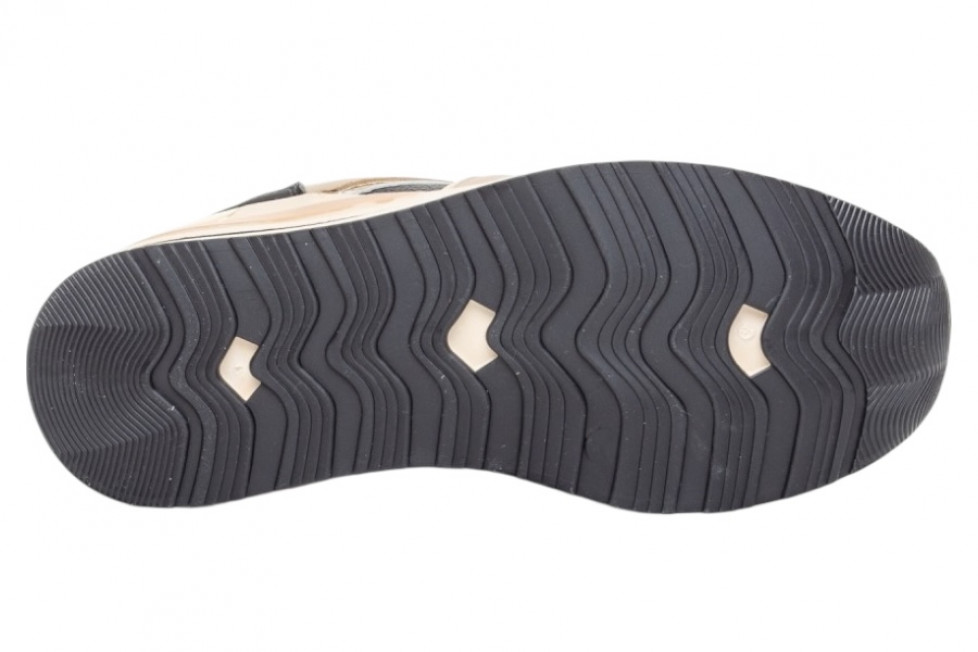 Γυναικεία Μαύρα Sneakers Με Πλατφόρμα Και Χρυσές Λεπτομέρειες