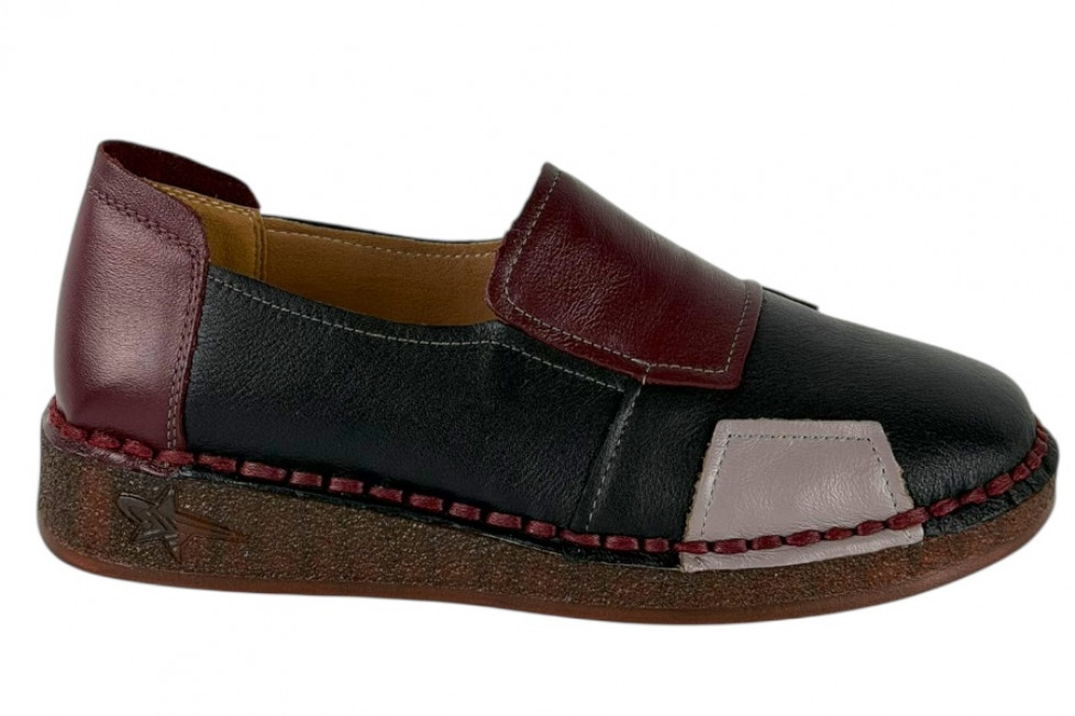 Γυναικεία Μαύρα Δερμάτινα Slip On Ανατομικά Παπούτσια Σε Συνδυασμό Υπέροχων Χρωμάτων