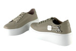 Γυναικεία Δερμάτινα Sneakers Δίσολα Με Εντυπωσιακό Αξεσουάρ