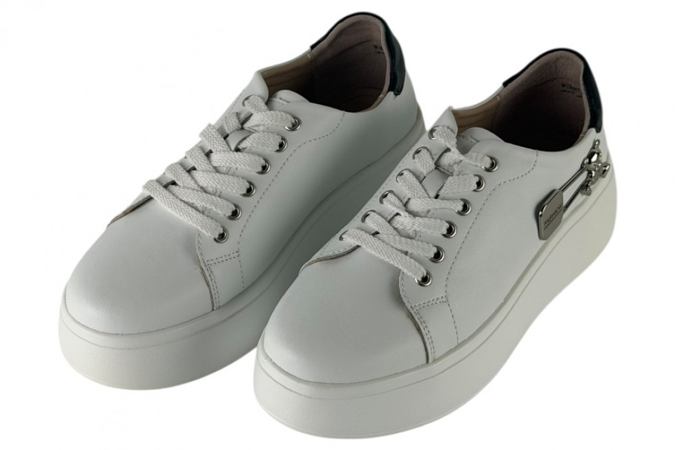 Γυναικεία Λευκά Δερμάτινα Sneakers Δίσολα Με Εντυπωσιακό Αξεσουάρ