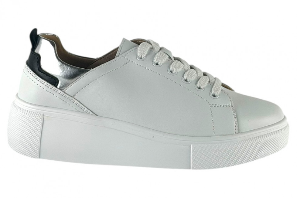 Γυναικεία Λευκά Δερμάτινα Sneakers Με Ασημί Λεπτομέρεια