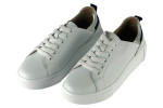 Γυναικεία Λευκά Δερμάτινα Sneakers Με Ασημί Λεπτομέρεια
