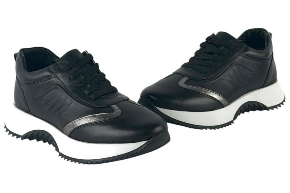Γυναικεία Μαύρα Δερμάτινα Ανατομικά Sneakers Με Ασημί Λεπτομέρειες