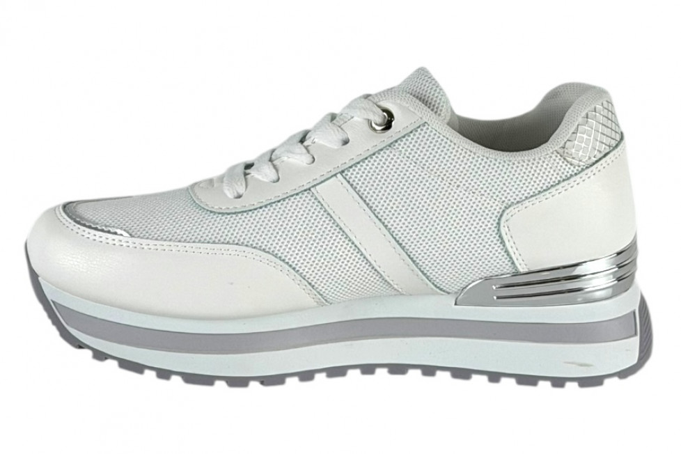 Γυναικεία Λευκά Sneakers Με Ασημί Λεπτομέρειες