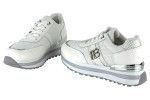 Γυναικεία Λευκά Sneakers Με Ασημί Λεπτομέρειες