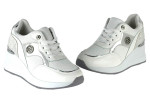 Γυναικεία Λευκά Sneakers Με Ψηλή Πλατφόρμα Και Ασημί Λεπτομέρειες