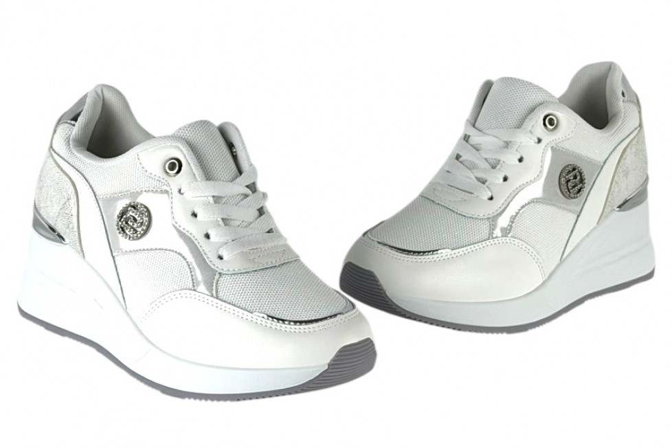 Γυναικεία Λευκά Sneakers Με Ψηλή Πλατφόρμα Και Ασημί Λεπτομέρειες