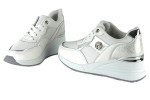 Γυναικεία Λευκά Sneakers Με Ψηλή Πλατφόρμα Και Ασημί Λεπτομέρειες