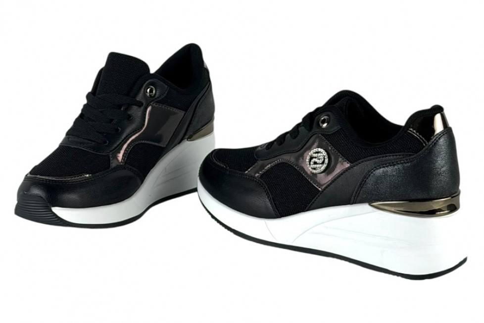 Γυναικεία Μαύρα Sneakers Με Ψηλή Πλατφόρμα Και Ασημί Λεπτομέρειες