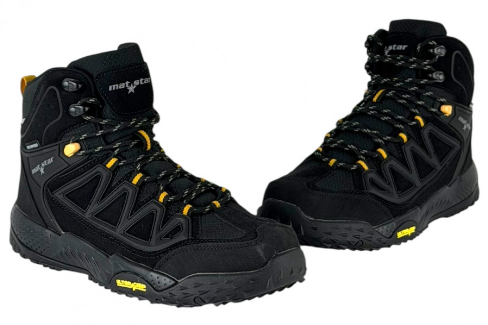 Ανδρικά Μποτάκια Waterproof Σε Χρώμα Μαύρο Με Κορδόνια Και Σόλα Με Τεχνολογία Ultra Grip