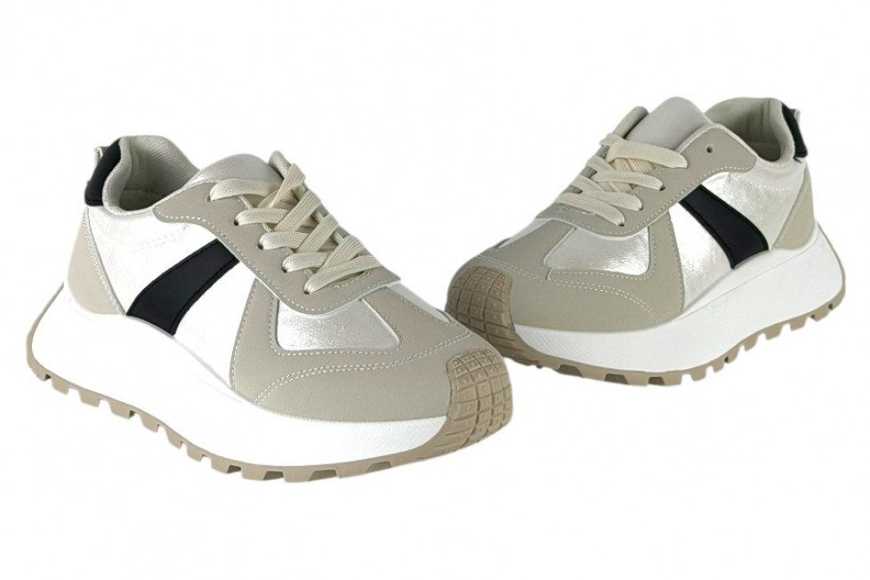 Γυναικεία Ασημί Μεταλιζε Sneakers Δίσολα Με Κορδόνια Και Μαύρες Λεπτομέρειες