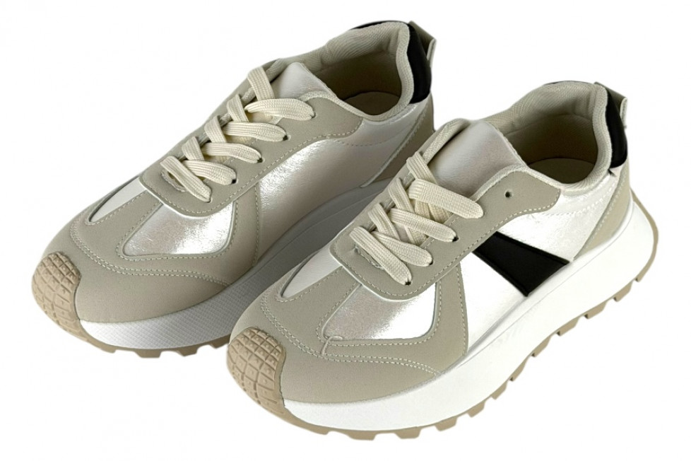 Γυναικεία Ασημί Μεταλιζε Sneakers Δίσολα Με Κορδόνια Και Μαύρες Λεπτομέρειες