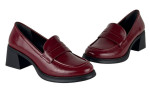 Γυναικεία Μπορντό Loafers Σε Γυαλιστερή Υφή Και Χοντρό Τακούνι 