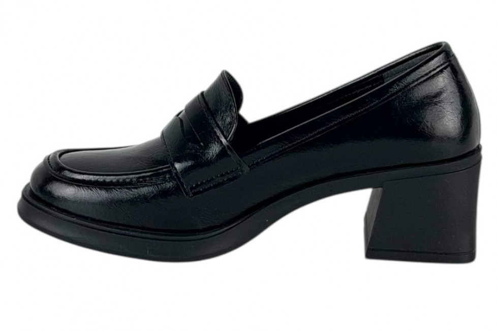 Γυναικεία Μαύρα Loafers Σε Γυαλιστερή Υφή Και Χοντρό Τακούνι 